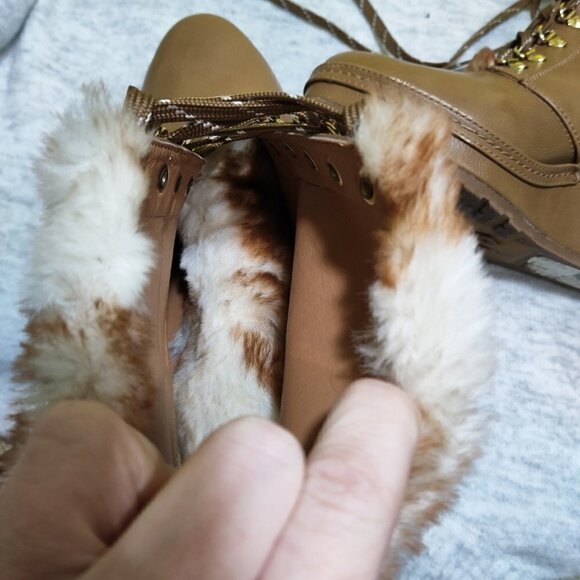 NANETTE LEPORE - Malee Brown Faux Leather Faux Fur Trim Wedge Boots Womens 9.5M - Picture 5 of 6